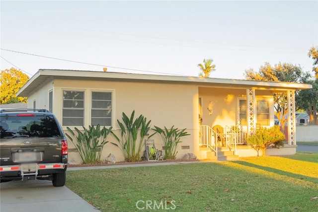 400 N Lee Avenue, Fullerton CA: https://media.crmls.org/medias/bbb1a3ae-6973-49cc-94a0-264645e43c3c.jpg