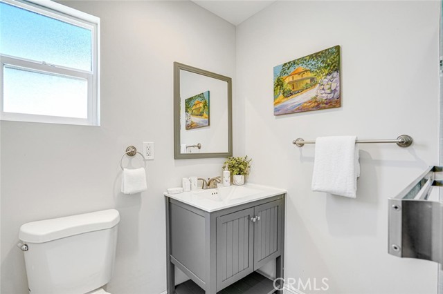 Detail Gallery Image 17 of 38 For 1301 S Hudson Ave, Los Angeles,  CA 90019 - 2 Beds | 2 Baths