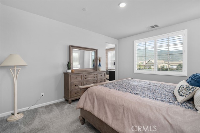 16076 Pesaro Lane, Fontana CA: https://media.crmls.org/medias/bbb28d6a-f401-478a-ba35-da8086e02c86.jpg