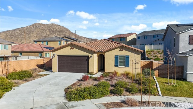 7640 Sweet Ranch Circle, Riverside CA: https://media.crmls.org/medias/bbb43db3-7433-4716-adea-ff3dcb140699.jpg