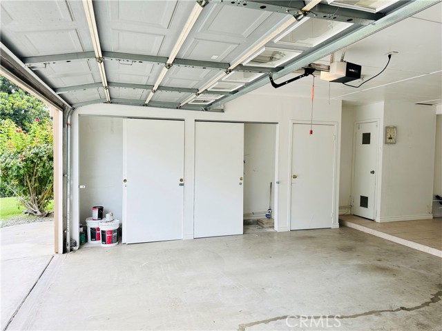 26051 Lawton Avenue, Loma Linda CA: https://media.crmls.org/medias/bbb47c0f-f91f-40d3-b1cd-341dad3c3fde.jpg