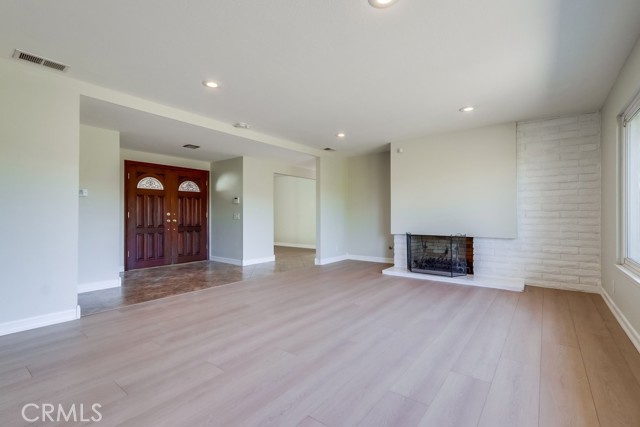 Detail Gallery Image 6 of 28 For 2725 Firethorne Ave, Fullerton,  CA 92835 - 4 Beds | 2 Baths