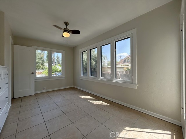 120 W Olive Avenue, Redlands CA: https://media.crmls.org/medias/bbb4b6a3-d556-478d-97bc-e34bd1cdf3e4.jpg