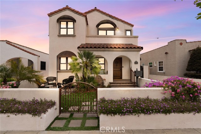 236 Granada Avenue, Long Beach, California 90803, 2 Bedrooms Bedrooms, ,Single Family Residence,For Sale,Granada,CV24086213