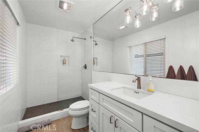 207 40th Street, Newport Beach CA: https://media.crmls.org/medias/bbb5bf38-9833-47be-a35f-97f8580b8e03.jpg