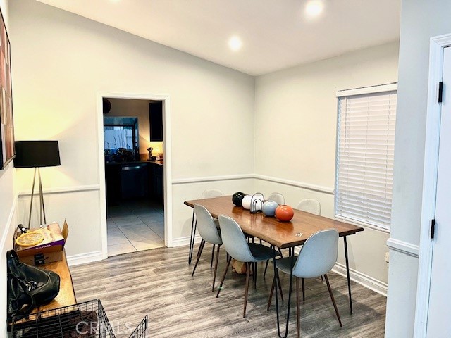 Detail Gallery Image 4 of 12 For 13930 Olive Grove, Sylmar,  CA 91342 - 2 Beds | 2 Baths