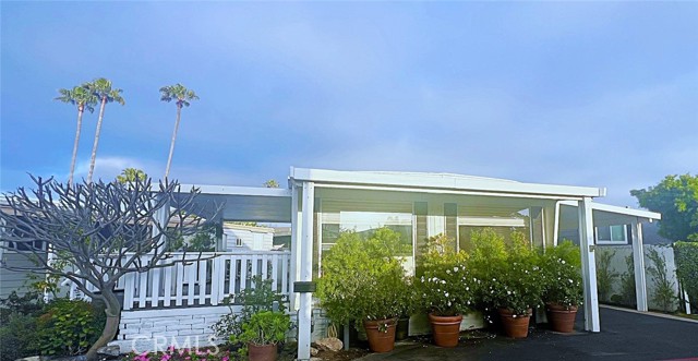 242 Lexington Circle, Newport Beach CA: https://media.crmls.org/medias/bbb79229-2ddc-498e-ad29-3a273215c484.jpg