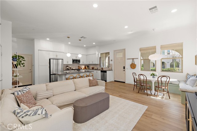 Detail Gallery Image 3 of 42 For 12 Adelfa St, Rancho Mission Viejo,  CA 92694 - 3 Beds | 2/1 Baths