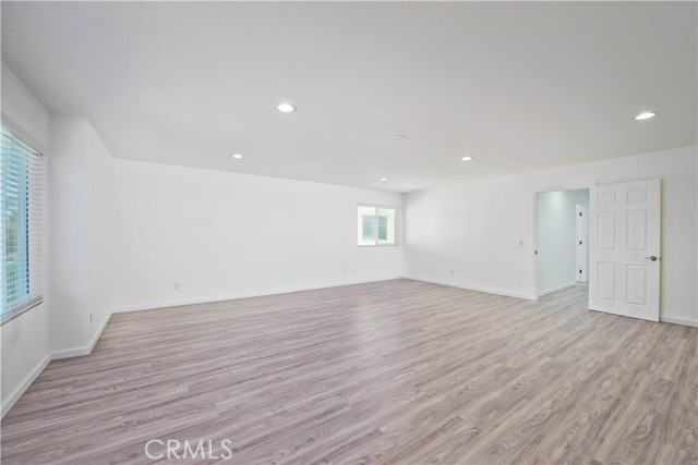 20227 Elkwood Street, Winnetka CA: https://media.crmls.org/medias/bbb8d023-0930-4575-b185-67dbda81f423.jpg