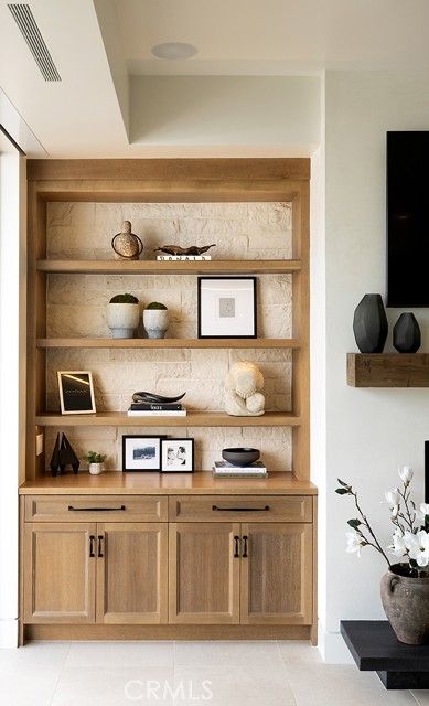 Detail Gallery Image 4 of 47 For 615 Lido Park Dr, Newport Beach,  CA 92663 - 4 Beds | 4/1 Baths