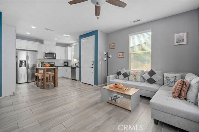 4171 S Cardinale Privado, Ontario CA: https://media.crmls.org/medias/bbb94c8c-7a55-460f-9c64-4ac6b06d0774.jpg