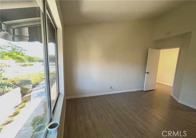 193 Stanford Court, Irvine CA: https://media.crmls.org/medias/bbb966c6-a70d-4b98-8ef8-99143e995253.jpg