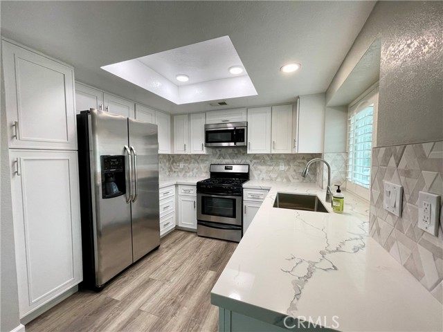 Detail Gallery Image 2 of 22 For 9753 La Jolla Dr #C,  Rancho Cucamonga,  CA 91701 - 2 Beds | 2 Baths