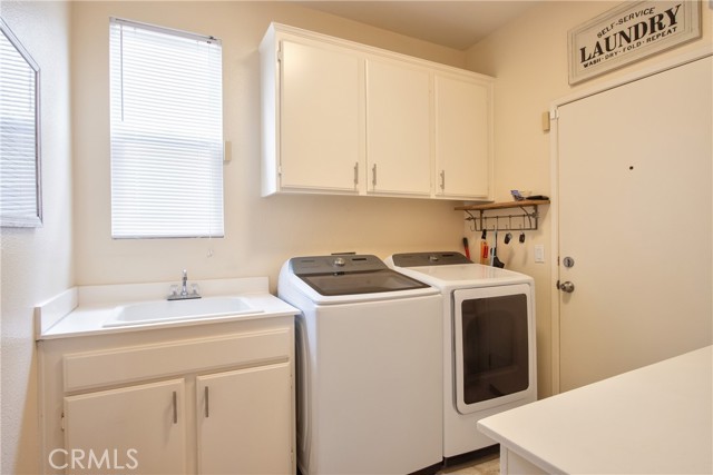 29708 Gracilior Drive, Escondido CA: https://media.crmls.org/medias/bbba57f0-4389-48eb-9efc-3ee72e9af527.jpg