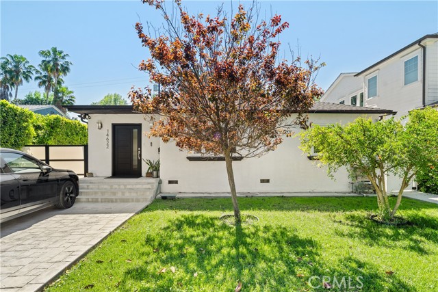 Detail Gallery Image 2 of 28 For 14622 Huston St, Sherman Oaks,  CA 91403 - 5 Beds | 5 Baths