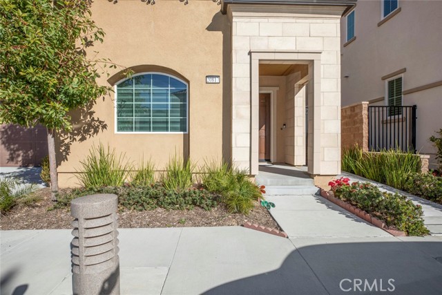 Detail Gallery Image 5 of 56 For 20817 W Bur Oak Cir, Porter Ranch,  CA 91326 - 4 Beds | 3 Baths