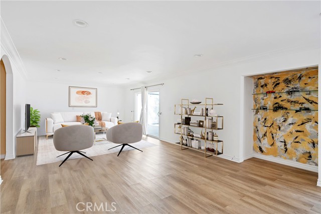 Detail Gallery Image 7 of 70 For 17211 Orozco St, Granada Hills,  CA 91344 - 5 Beds | 5/1 Baths