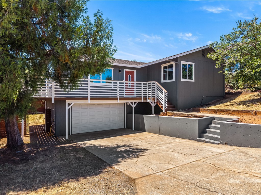 10325 Fairway Drive