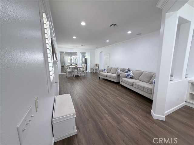 Detail Gallery Image 5 of 26 For 543 Garden Ave, Pomona,  CA 91767 - 3 Beds | 2 Baths