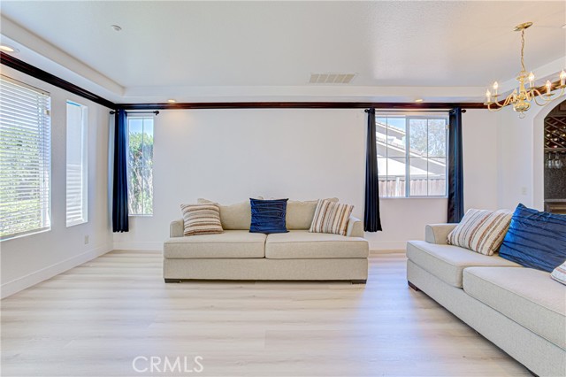 Detail Gallery Image 11 of 37 For 8034 Palm View, Riverside,  CA 92508 - 4 Beds | 4 Baths