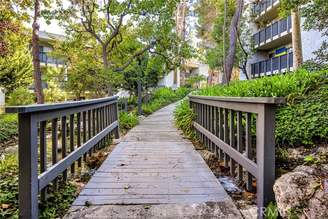 Detail Gallery Image 6 of 20 For 3602 W Estates Ln #107,  Rolling Hills Estates,  CA 90274 - 1 Beds | 1 Baths