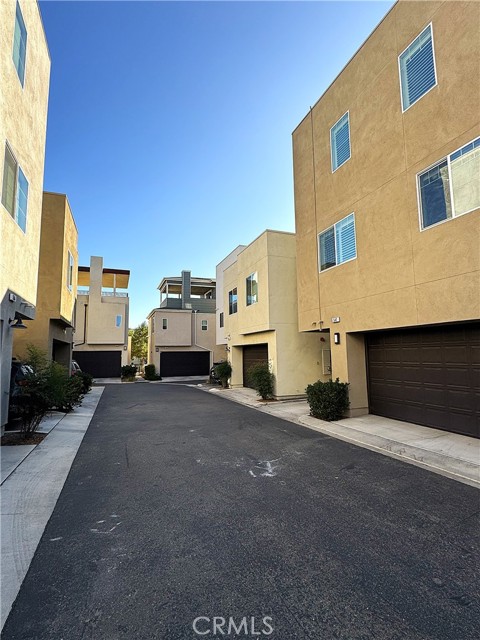 542 Cultivate, Irvine CA: https://media.crmls.org/medias/bbbeb82f-b3fd-4e77-9371-2f1648ea0610.jpg