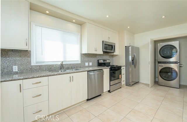 Detail Gallery Image 20 of 58 For 2111 N Verdugo, Glendale,  CA 91208 - 2 Beds | 2 Baths