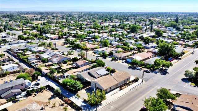900 Sonora Street, Madera CA: https://media.crmls.org/medias/bbbfbb2f-65db-4912-a9d9-2a455ee03411.jpg