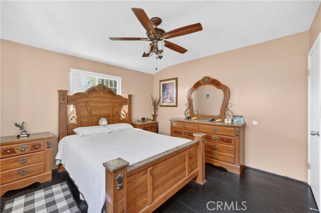 15937 Manzanita, Fontana CA: https://media.crmls.org/medias/bbbfeb20-942b-4a3d-b130-5b2d201dca8b.jpg
