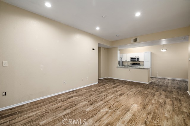 24909 Madison Avenue, Murrieta CA: https://media.crmls.org/medias/bbbff236-ceac-474d-b716-23b81a89589b.jpg