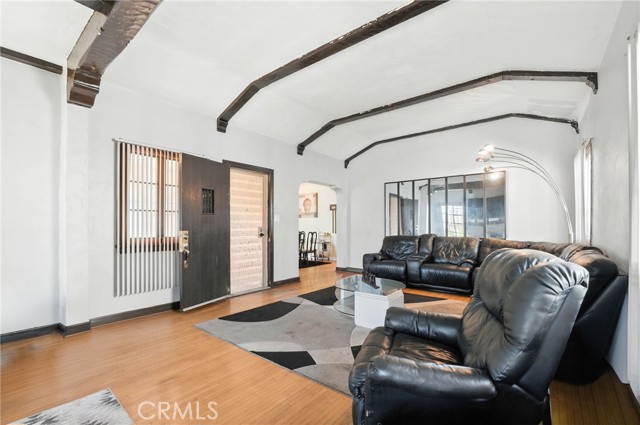 Detail Gallery Image 9 of 38 For 1912 W 76th St, Los Angeles,  CA 90047 - 3 Beds | 1/1 Baths