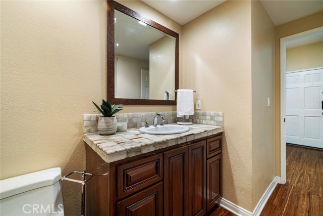 484 S Euclid Avenue, Pasadena CA: https://media.crmls.org/medias/bbc091d1-e11b-4ebc-a769-f1d5ef501648.jpg