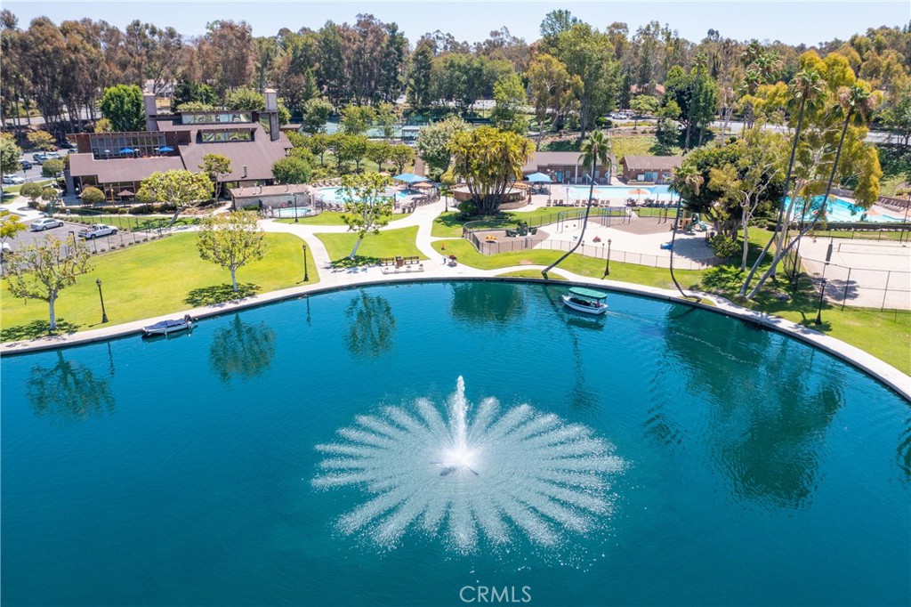 https://media.crmls.org/medias/bbc09ba8-39a0-4282-89d2-4c3d743899eb.jpg?preset=X-Large