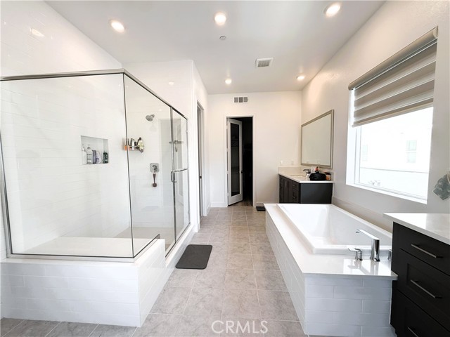 Detail Gallery Image 34 of 48 For 27508 Golden Currant Pl, Valencia,  CA 91381 - 5 Beds | 4/1 Baths