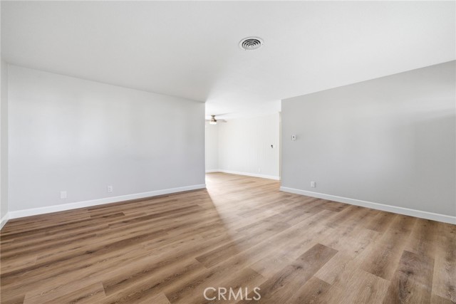 Detail Gallery Image 4 of 17 For 3122 W Maywood, Anaheim,  CA 92804 - 3 Beds | 25/1 Baths