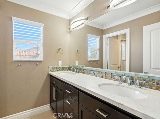 31415 Congressional Drive, Temecula CA: https://media.crmls.org/medias/bbc373bf-5d74-47a1-8e50-f88044fe45ea.jpg