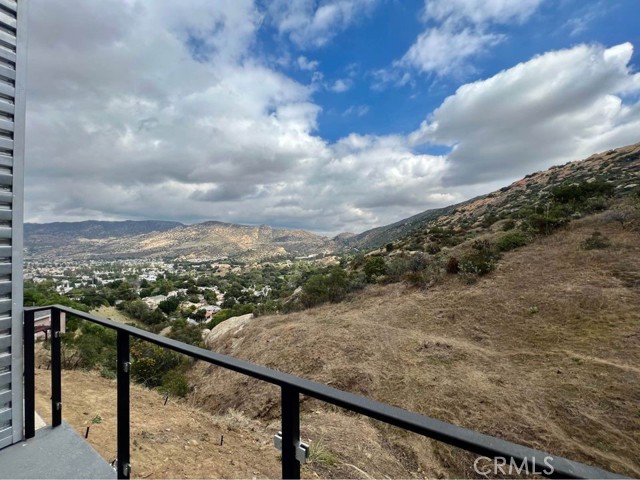 Detail Gallery Image 8 of 34 For 988 Alta Vista Rd, Simi Valley,  CA 93063 - 2 Beds | 2 Baths