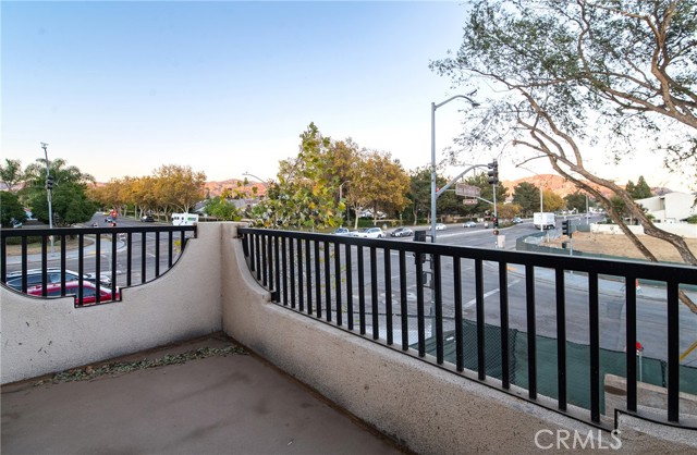 Detail Gallery Image 5 of 43 For 5518 E Los Angeles Ave #1,  Simi Valley,  CA 93063 - 3 Beds | 2/2 Baths