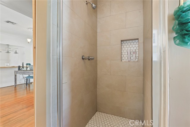 Detail Gallery Image 11 of 35 For 11900 Covello St, North Hollywood,  CA 91605 - 2 Beds | 2 Baths