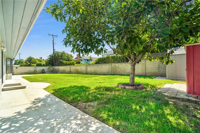 14141 Clarissa Lane, North Tustin CA: https://media.crmls.org/medias/bbc5e48e-2a21-4db0-b1c7-9a724693ebe6.jpg