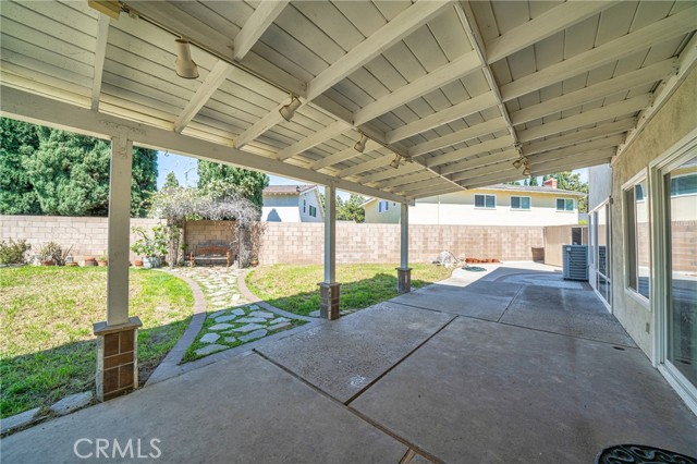 Detail Gallery Image 28 of 33 For 17401 Teachers Ave, Irvine,  CA 92614 - 5 Beds | 2/1 Baths