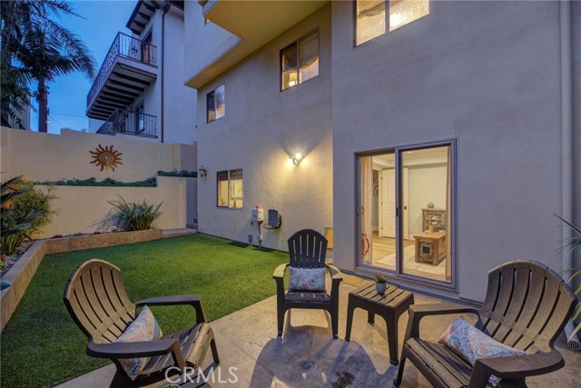 Detail Gallery Image 50 of 62 For 504 N Juanita Ave #B,  Redondo Beach,  CA 90277 - 3 Beds | 2/1 Baths