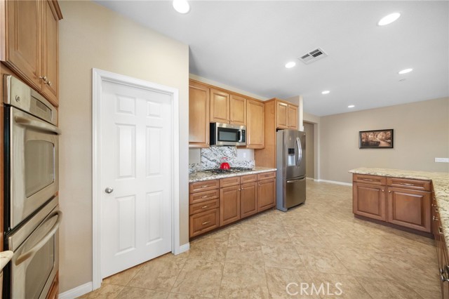 Detail Gallery Image 12 of 74 For 35638 Desert Rose Way, Lake Elsinore,  CA 92532 - 3 Beds | 2 Baths