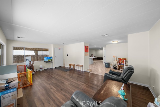 Detail Gallery Image 15 of 41 For 33124 Arbolado Ln, Lake Elsinore,  CA 92530 - 2 Beds | 2 Baths