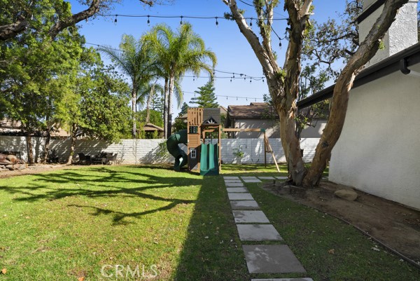 Detail Gallery Image 53 of 67 For 9514 Oakridge Pl, Chatsworth,  CA 91311 - 6 Beds | 6 Baths