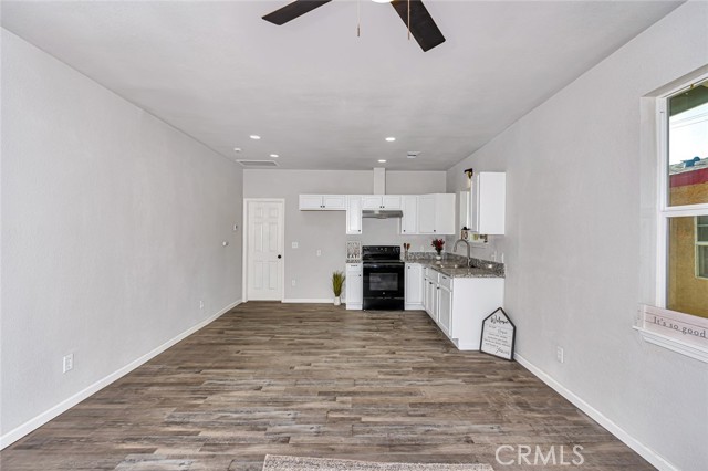 106 Pleasant Street, Modesto CA: https://media.crmls.org/medias/bbc886ae-ef5d-4b50-91fe-1b3782397180.jpg