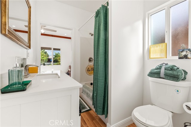 Detail Gallery Image 17 of 41 For 1330 W 48th St, Los Angeles,  CA 90037 - 4 Beds | 3/1 Baths