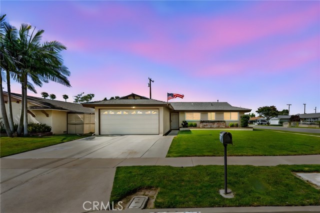 6051 Santa Barbara Avenue, Garden Grove CA: https://media.crmls.org/medias/bbc9e49a-d9e4-4750-b8e2-5185ceb3e5e5.jpg