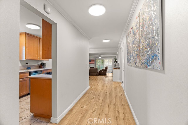 Detail Gallery Image 8 of 40 For 1321 Beryl St #101,  Redondo Beach,  CA 90277 - 3 Beds | 2/1 Baths