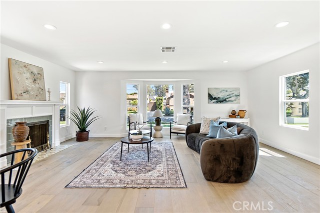 3991 Hubert Avenue, Los Angeles CA: https://media.crmls.org/medias/bbca294e-a285-401b-a8bc-e4c0704cfe06.jpg